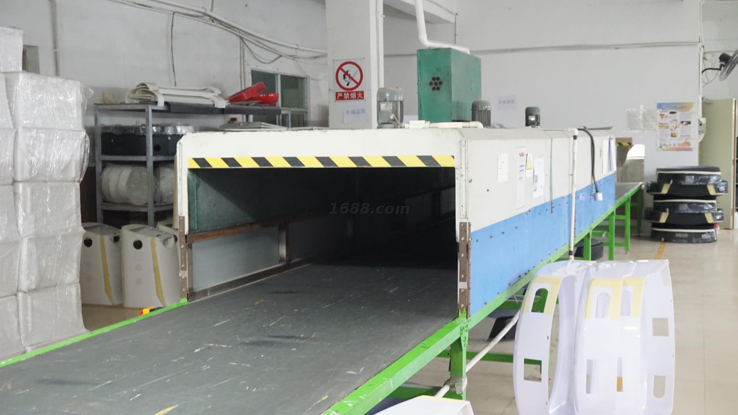 厚片吸塑廠噴漆流水線